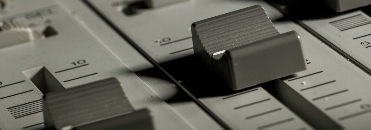 DJ mixer with the crossfader in the center
