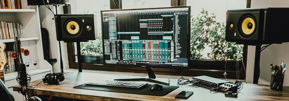Delay plugin in audio software with its time set in milliseconds