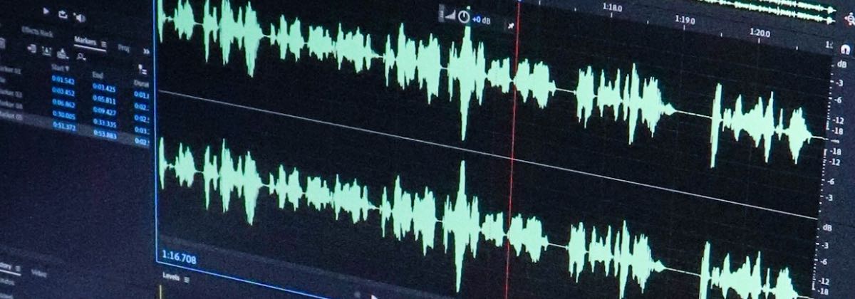Audio software showing the sound waves of a sustained tone