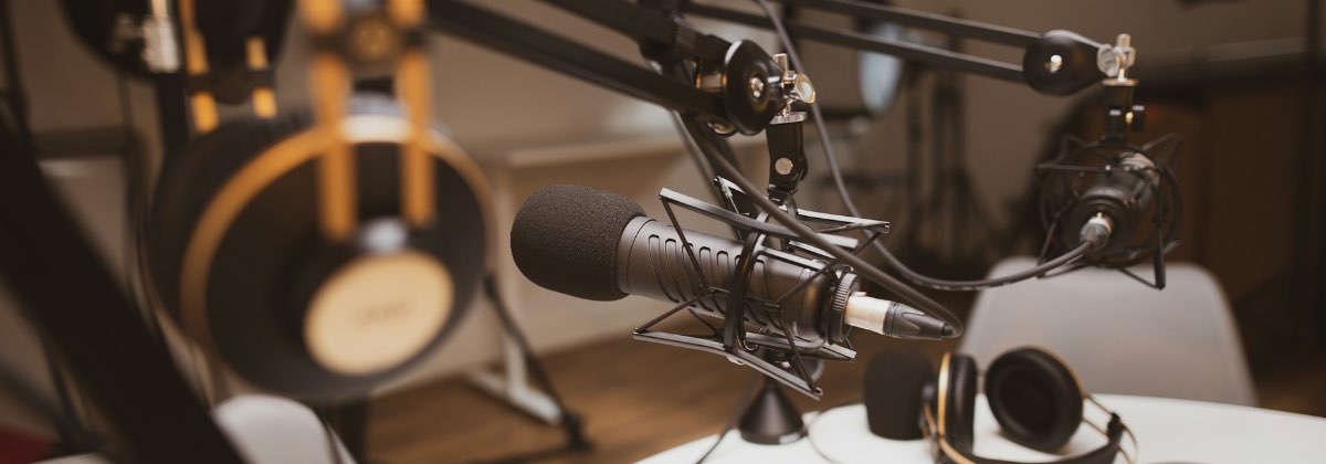 Podcast microphone set up for a voice recording